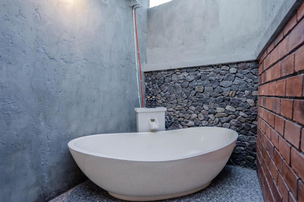Garvi Villa Karangasem Екстериор снимка