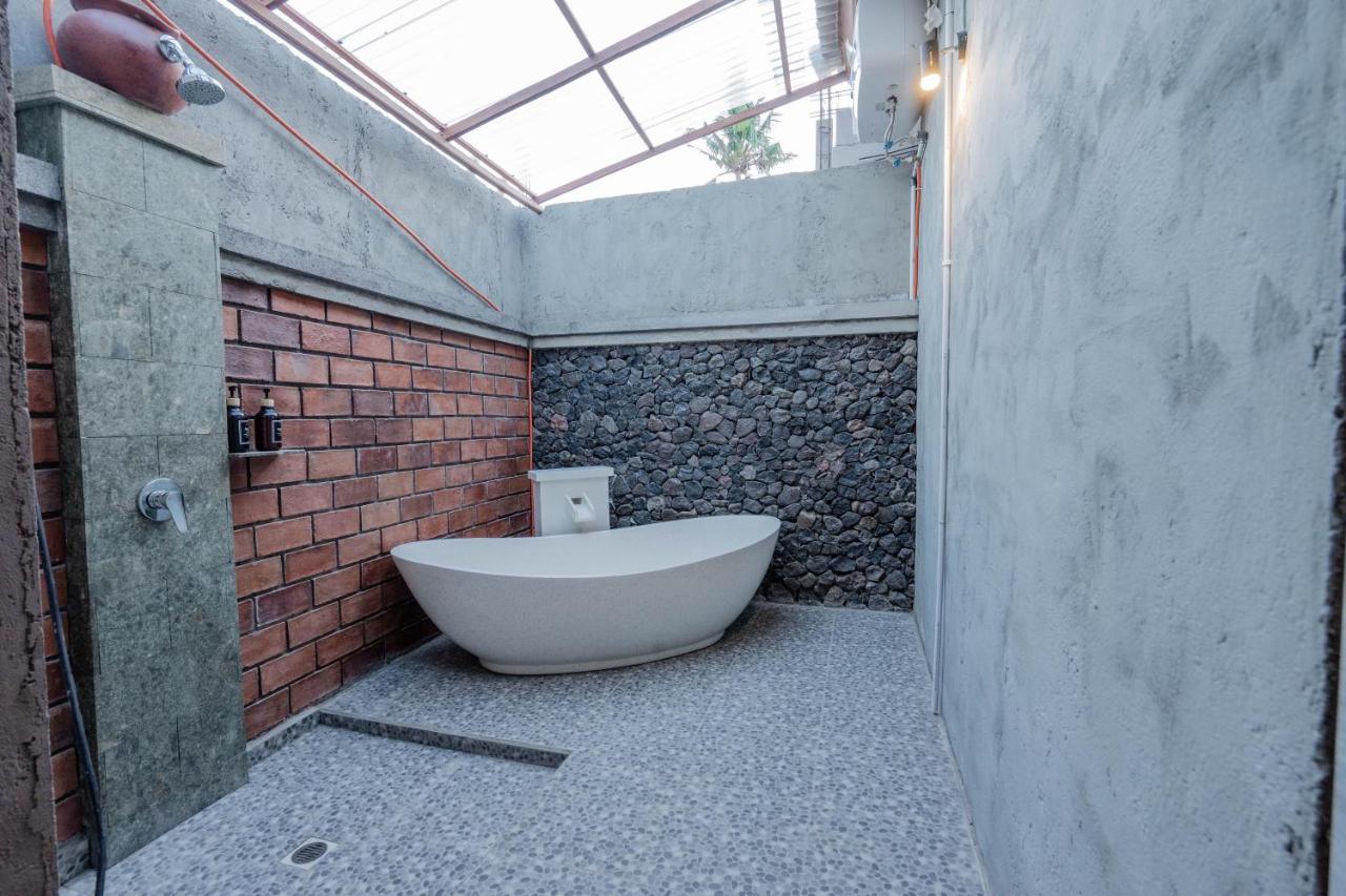 Garvi Villa Karangasem Екстериор снимка
